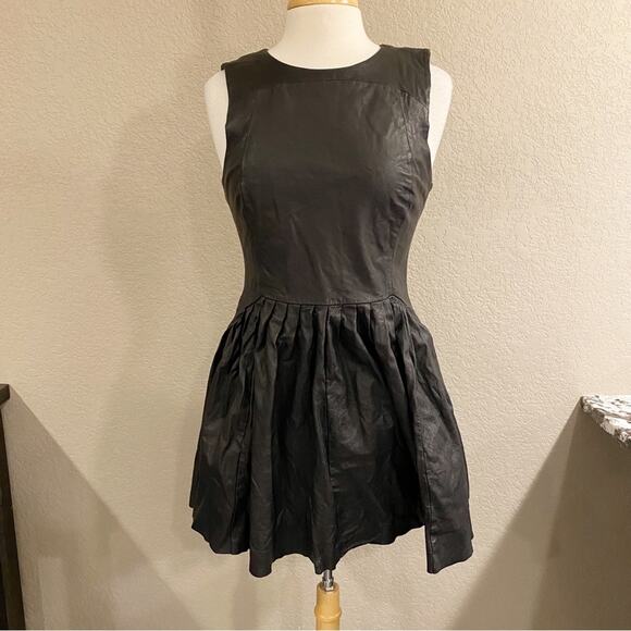 Rebecca Minkoff Leather Pleated Dress Black 10 - Picture 2 of 11